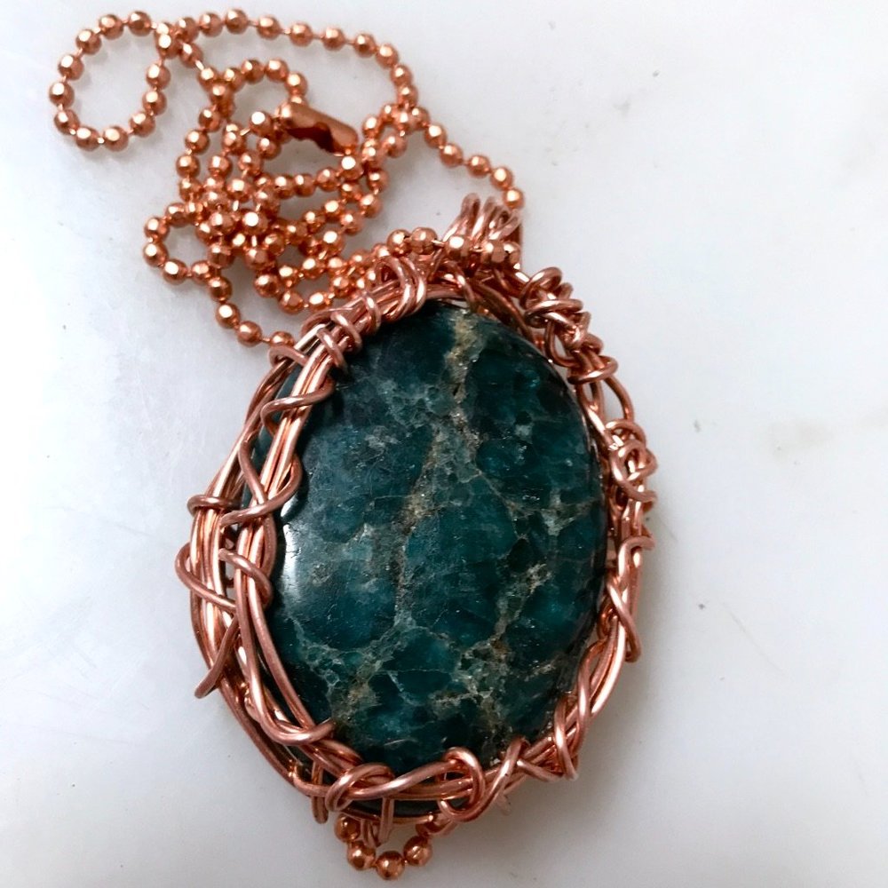 Genuine Blue Apatite Untreated Gemstone Solid Copper Pendant Necklace Handmade - Picture 7 of 10